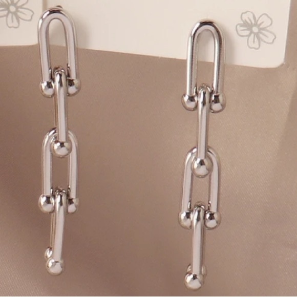 Felice - Stainless Steel U-shaped Trendy Earrings - Picture 3 of 5